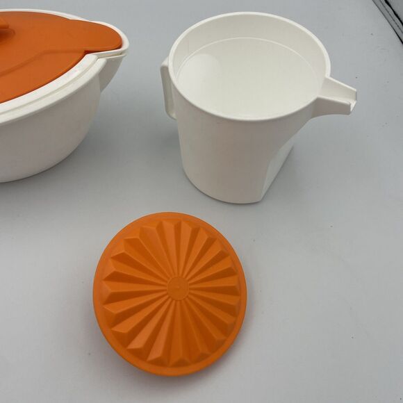 Tupperware Insulated Heat & Serve Gravy Boat Creamer Lid 5168A, 5169A, 5170A - Picture 4 of 6